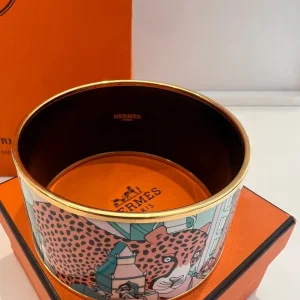 Hermès Bracelet with Cheetah and Garden City Pattern - Image 4
