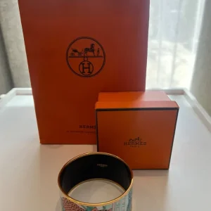 Hermès Bracelet with Cheetah and Garden City Pattern - Image 5