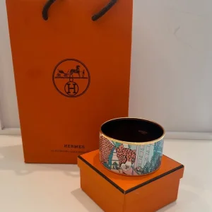 Hermès Bracelet with Cheetah and Garden City Pattern
