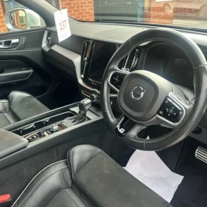 2019 Volvo XC60 Estate D4 R-Design AWD - Image 5