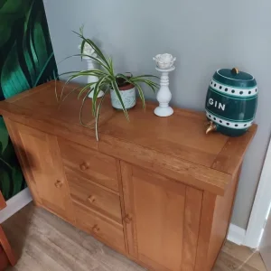 Sideboard with three drawers and two cupboards