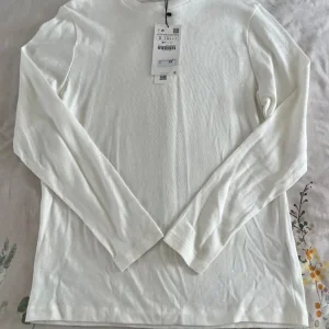 Men’s Zara Cream Jumper - Image 2