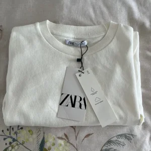 Men’s Zara Cream Jumper - Image 5