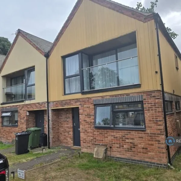 3 bedroom end terrace in Saxon Way, Wychbold