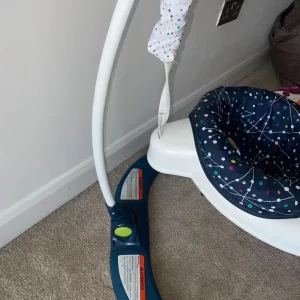 Baby bouncer with music, still works well - Image 5