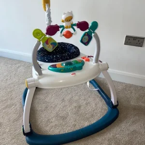 Baby bouncer with music, still works well