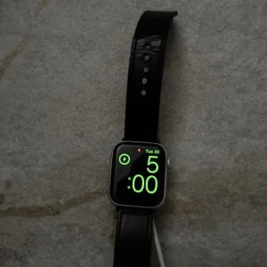 Apple Watch Series 4 40mm Space Grey - Image 6