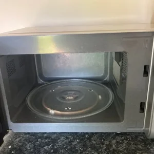 Daewoo Microwave - Image 2