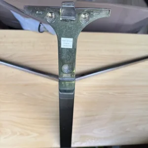 TV stand for Samsung TV - Image 3