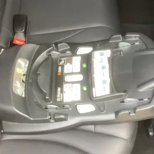 Baby Zen iZi modular car seat with I-Size base - Image 4