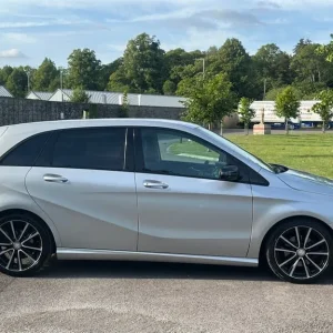 2013 Mercedes-Benz B-Class BLUEEFFICIENCY SPORT MPV Petrol Manual - Image 8