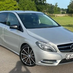 2013 Mercedes-Benz B-Class BLUEEFFICIENCY SPORT MPV Petrol Manual