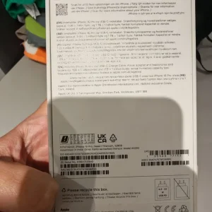 iPhone 16 Pro - Image 2