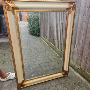 Mirrors and Pictures