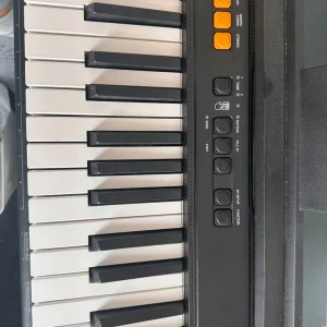 Casio CT-S100 Electric Keyboard MIDI Controller - Image 3