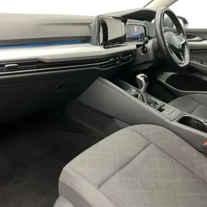 2022 Volkswagen Golf 1.5 TSI Life 5-door Hatchback Petrol Manual - Image 7
