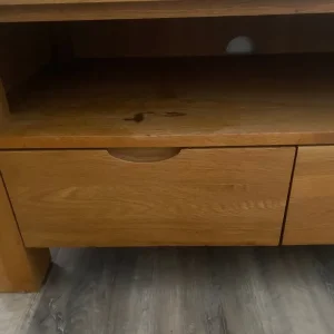 Solid Oak TV Unit - Image 4