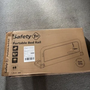 Child bed safety rail - Image 2