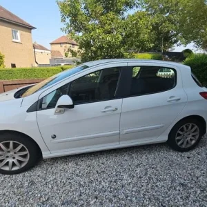 Peugeot 308 1.4 VTI 5-door hatchback - Image 4