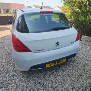 Peugeot 308 1.4 VTI 5-door hatchback - Image 5