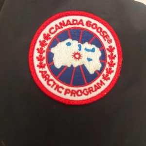 Canada Goose Men's Fusion Medium-Size Coat - Image 2