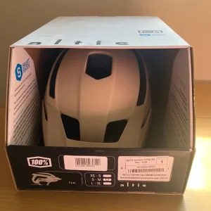 Altis 100% mountain bike helmet size small-medium - Image 3