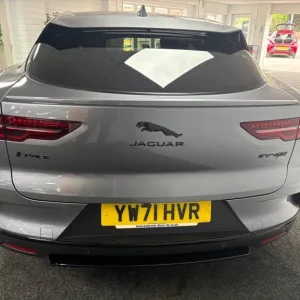 Jaguar I-Pace 400 90kWh Black 2021 - Image 7