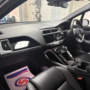 Jaguar I-Pace 400 90kWh Black 2021 - Image 8