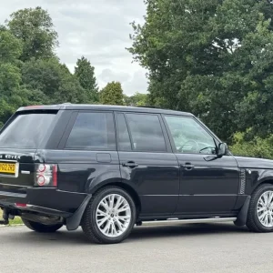 RANGE ROVER VOGUE 4.4 TDV8 DIESEL 4X4 AUTO 2012 SANTORINI BLACK - Image 4