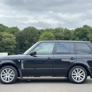 RANGE ROVER VOGUE 4.4 TDV8 DIESEL 4X4 AUTO 2012 SANTORINI BLACK - Image 8