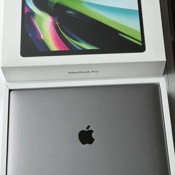 Apple MacBook Pro M2