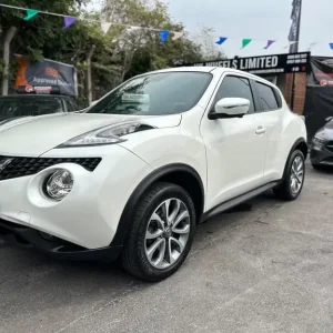 2017 Nissan Juke 1.6 Tekna XTRON Euro 6 5-door hatchback petrol automatic - Image 6