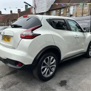 2017 Nissan Juke 1.6 Tekna XTRON Euro 6 5-door hatchback petrol automatic - Image 7