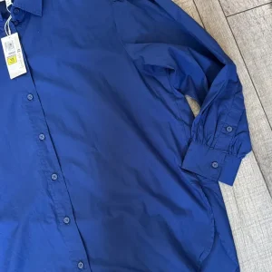 Women’s blue oversized shirt from Marks & Spencer size 22 - Image 8