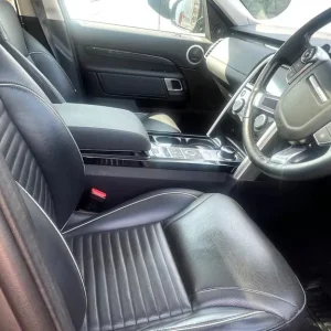 2017 Land Rover Discovery 2.0 SD4 HSE Auto 4WD Diesel Estate - Image 3