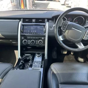 2017 Land Rover Discovery 2.0 SD4 HSE Auto 4WD Diesel Estate - Image 5