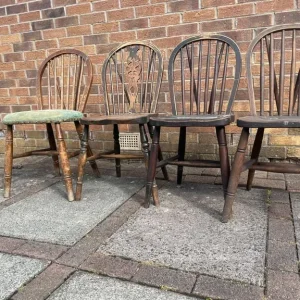 Four older bentwood chairs - Image 2