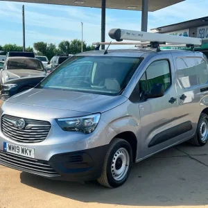 2019 Vauxhall Combo 1.6 Turbo D 2000 Edition Panel Van - Image 8