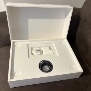 Apple MacBook 2022 M2 - Image 2