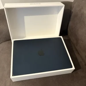 Apple MacBook 2022 M2 - Image 3