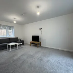 3-bedroom detached home in Glencollyer Street - Image 7