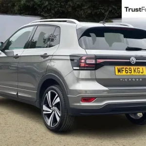 2019 Volkswagen T-Cross 1.6 TDI R-Line 5-door Estate Manual Diesel - Image 2