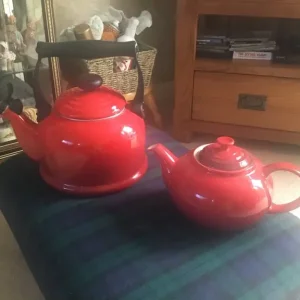 Tea pot red le creuset