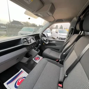 2020 Volkswagen Transporter 2.0 TDI Panel Van - Image 3