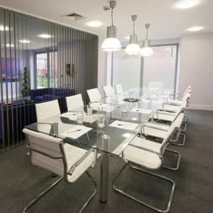 Furnished office spaces for 8 to 45 desks - Image 3