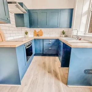 2 bedroom house in Shepherd Street, Devon, England (2 bed) - Image 2