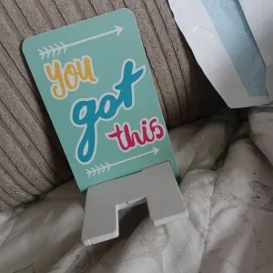 Wooden phone and tablet stand - Image 2