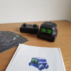 Boxer Interactive Robot + play cards and remote - Image 2