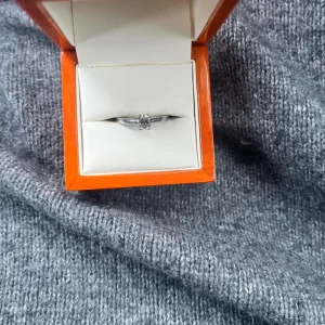 Platinum Diamond Ring - Image 4
