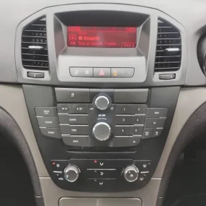 Vauxhall Insignia Hatchback 2012 Manual 1956cc 5-door - Image 7